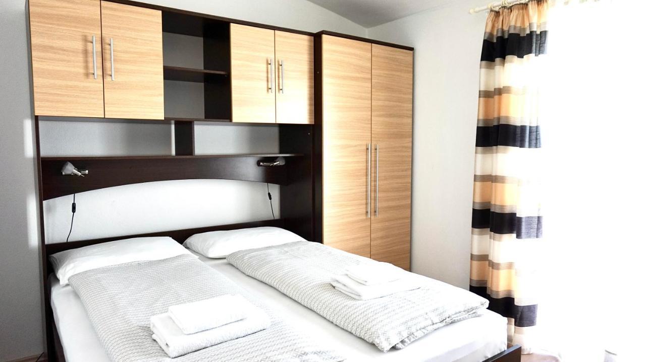 Apartments Maris Starigrad Paklenica Εξωτερικό φωτογραφία