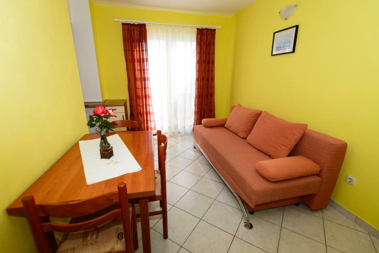 Apartments Maris Starigrad Paklenica Εξωτερικό φωτογραφία