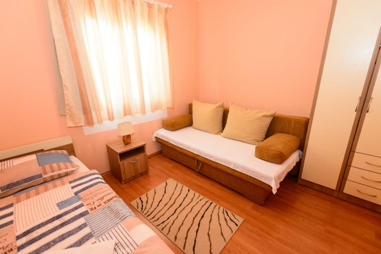 Apartments Maris Starigrad Paklenica Εξωτερικό φωτογραφία
