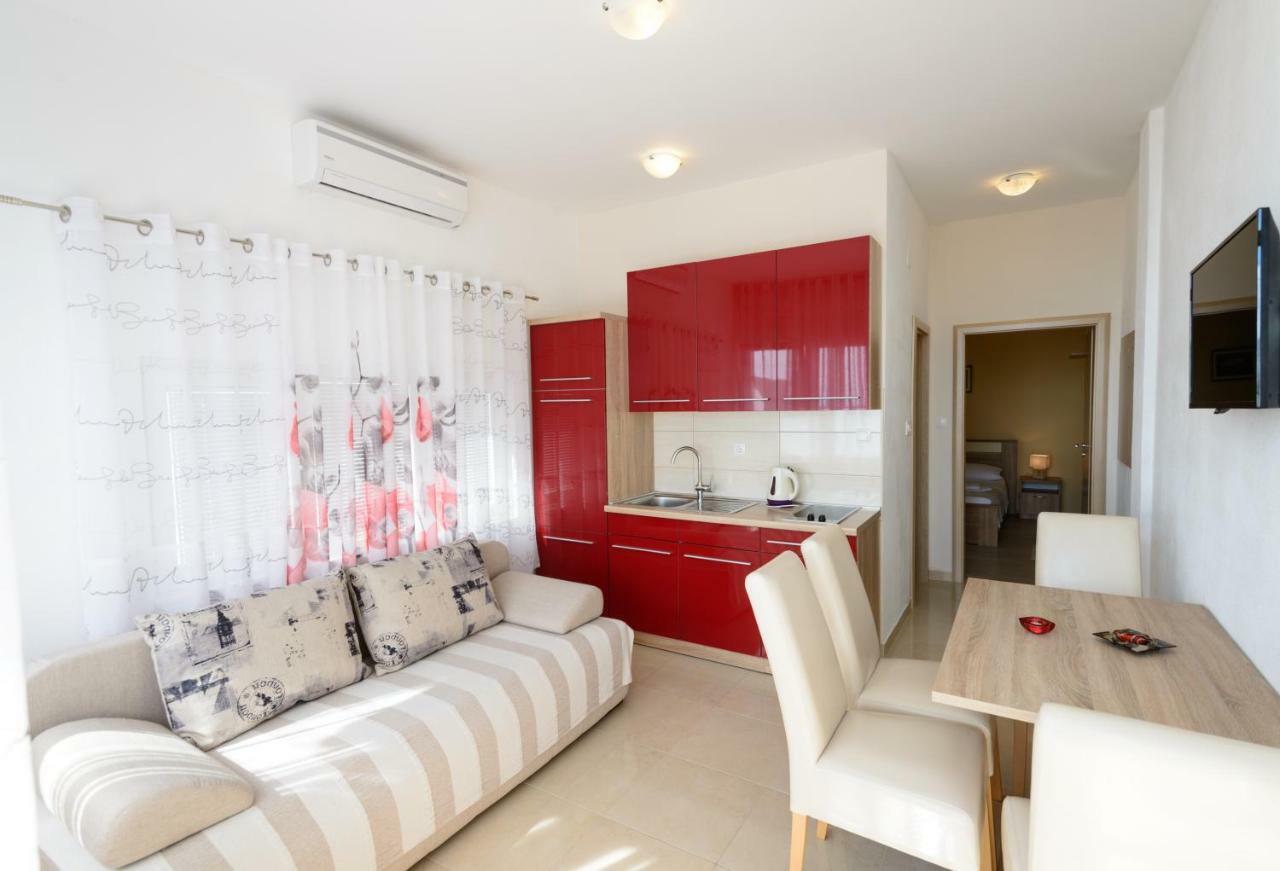 Apartments Maris Starigrad Paklenica Εξωτερικό φωτογραφία