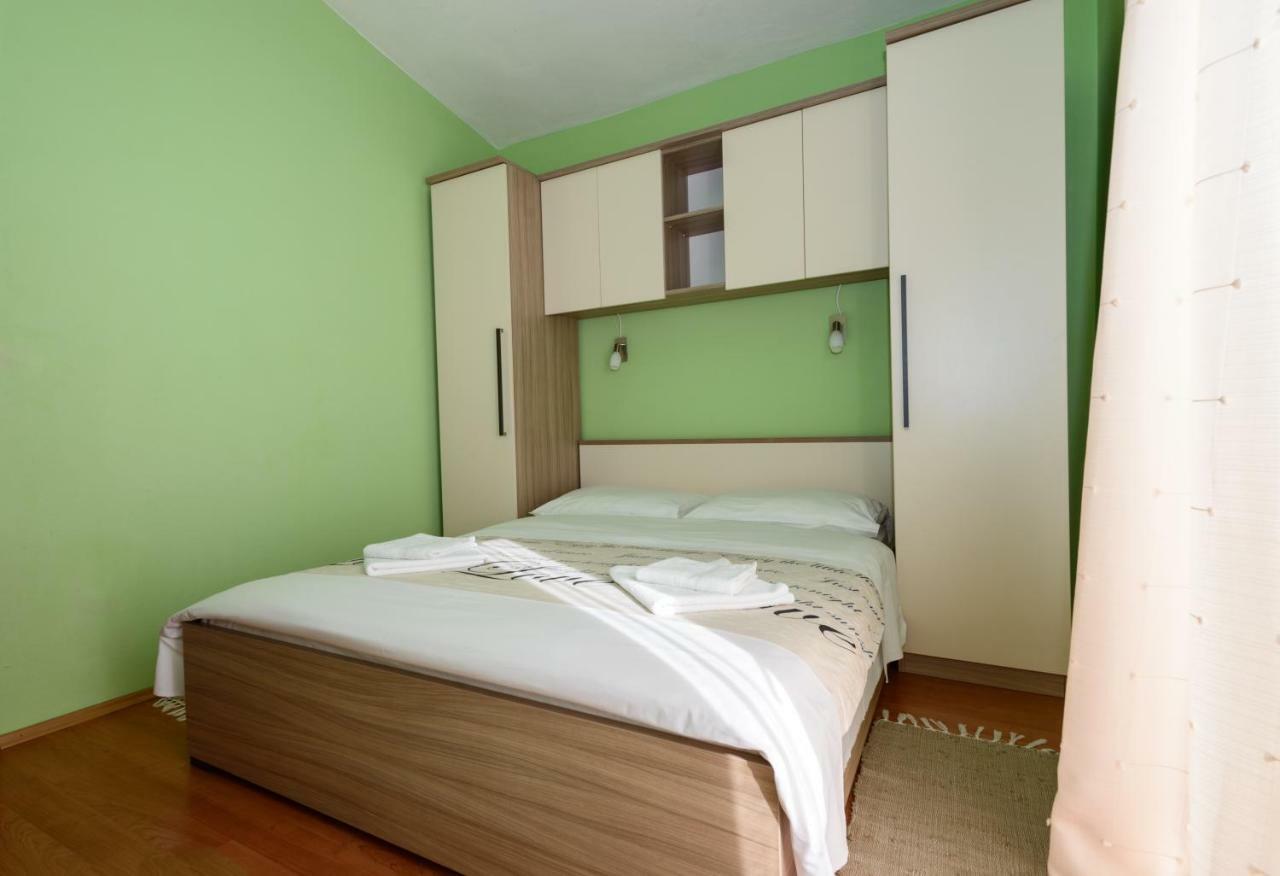 Apartments Maris Starigrad Paklenica Εξωτερικό φωτογραφία