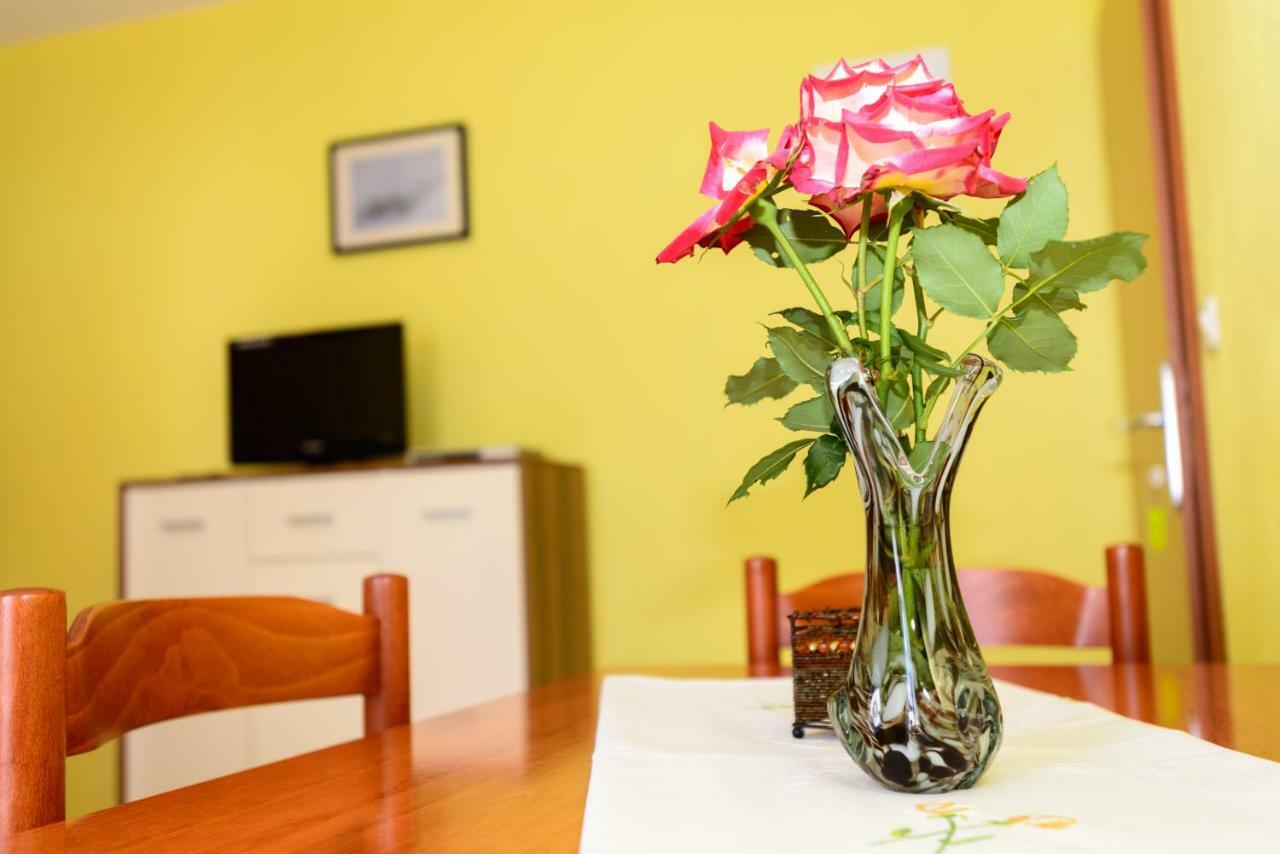 Apartments Maris Starigrad Paklenica Εξωτερικό φωτογραφία
