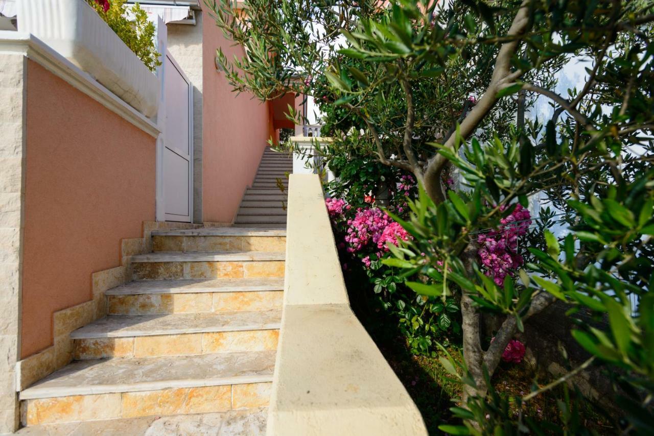 Apartments Maris Starigrad Paklenica Εξωτερικό φωτογραφία