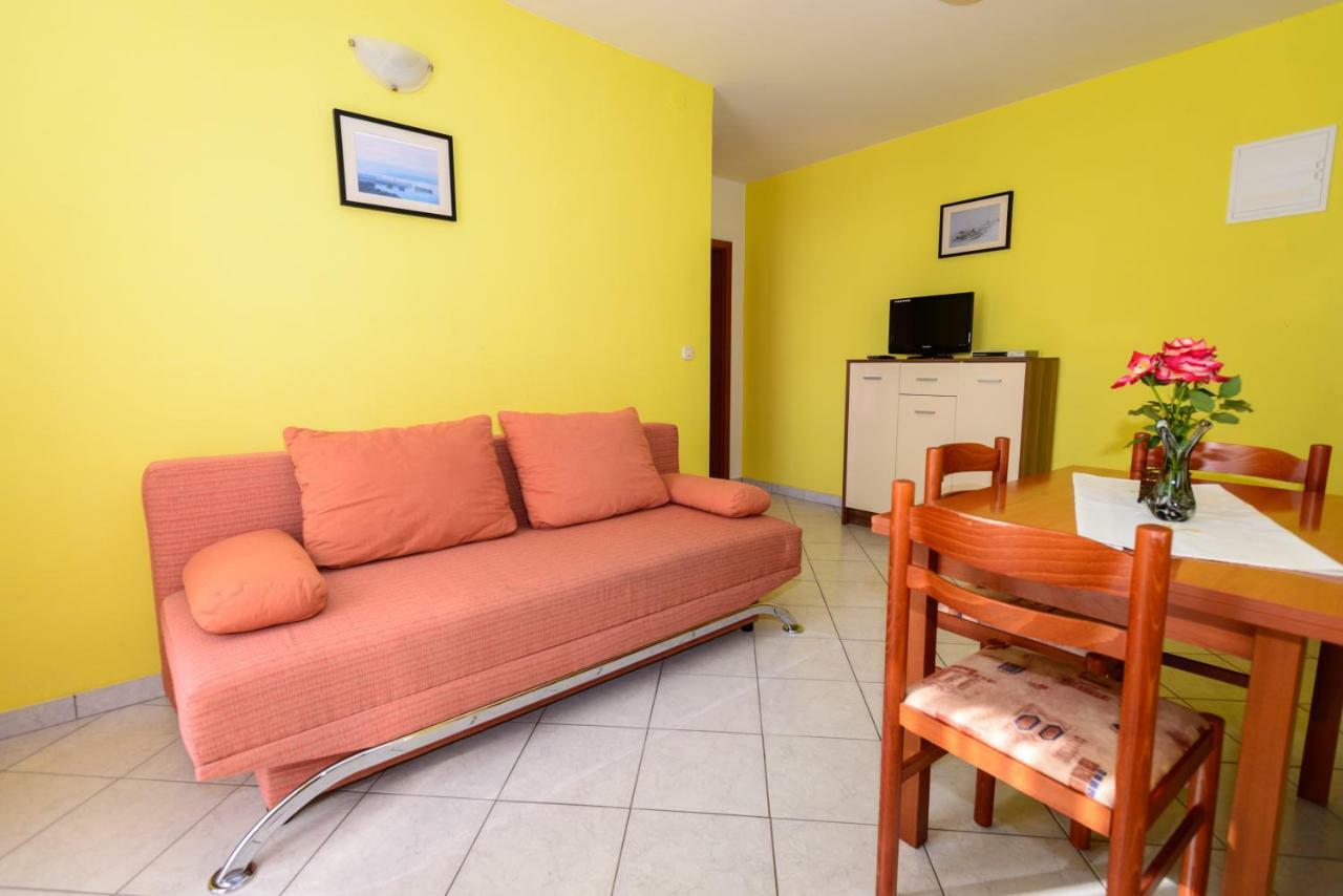 Apartments Maris Starigrad Paklenica Εξωτερικό φωτογραφία